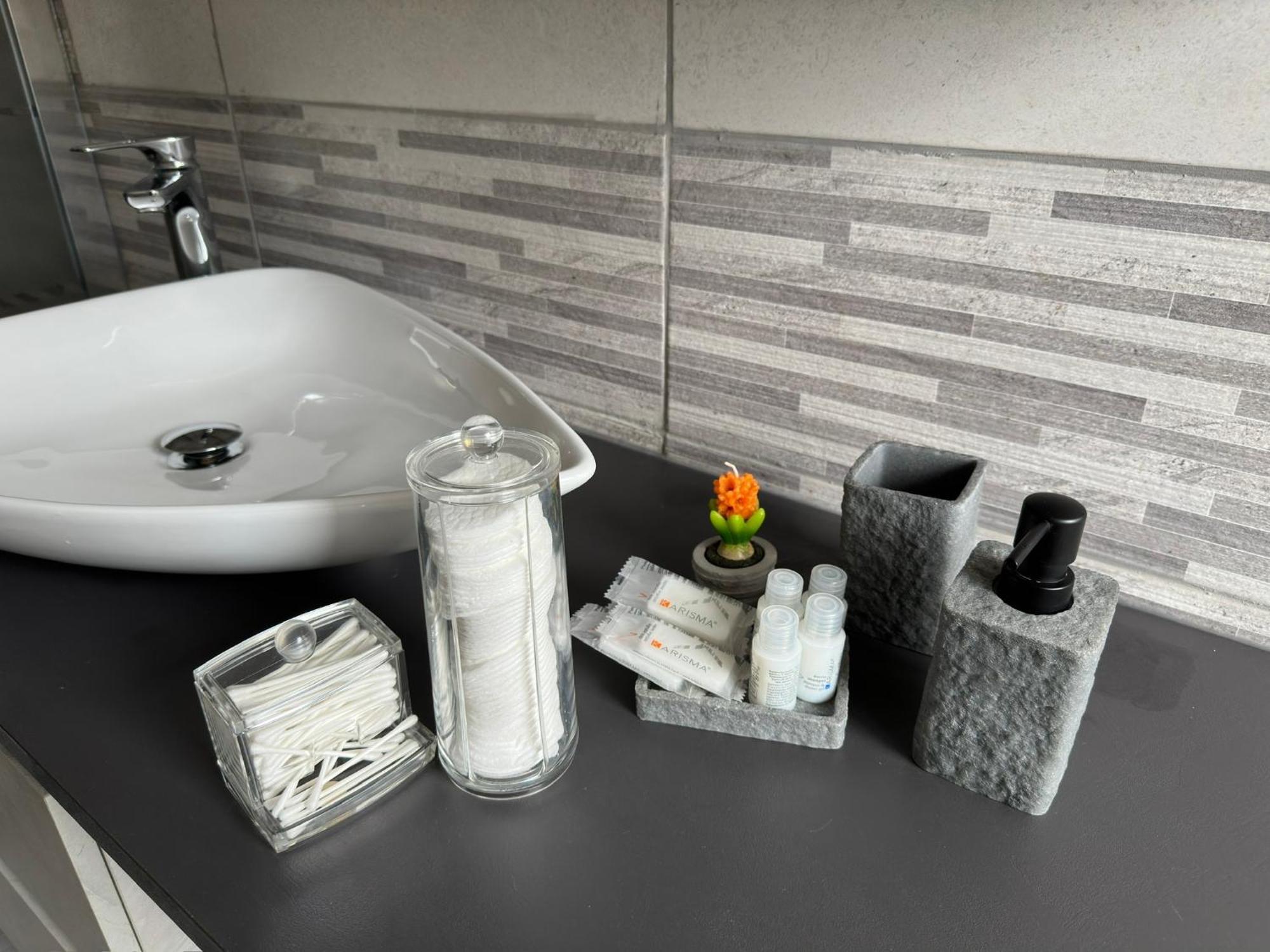 Apartamento Casa Di Afi, Perfect For 4 - Kitchen - Parking - Netflix Arona Exterior foto